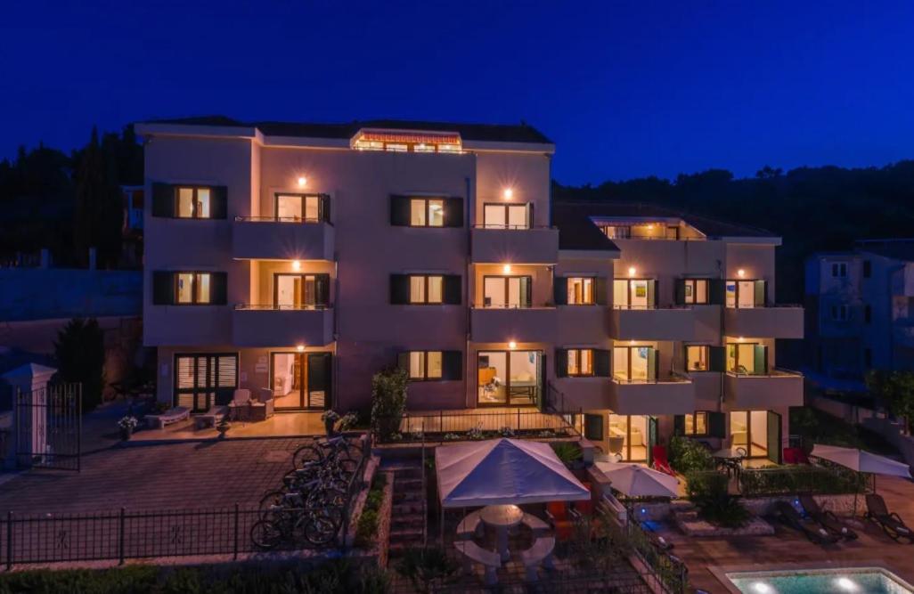 Apartment Carica Slatine Luaran gambar